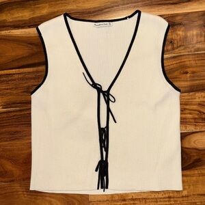 Abercrombie & Fitch sleeveless sweater
